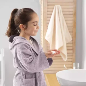 JC · Bata TERRY KIDS · C/capucha 100% algodón